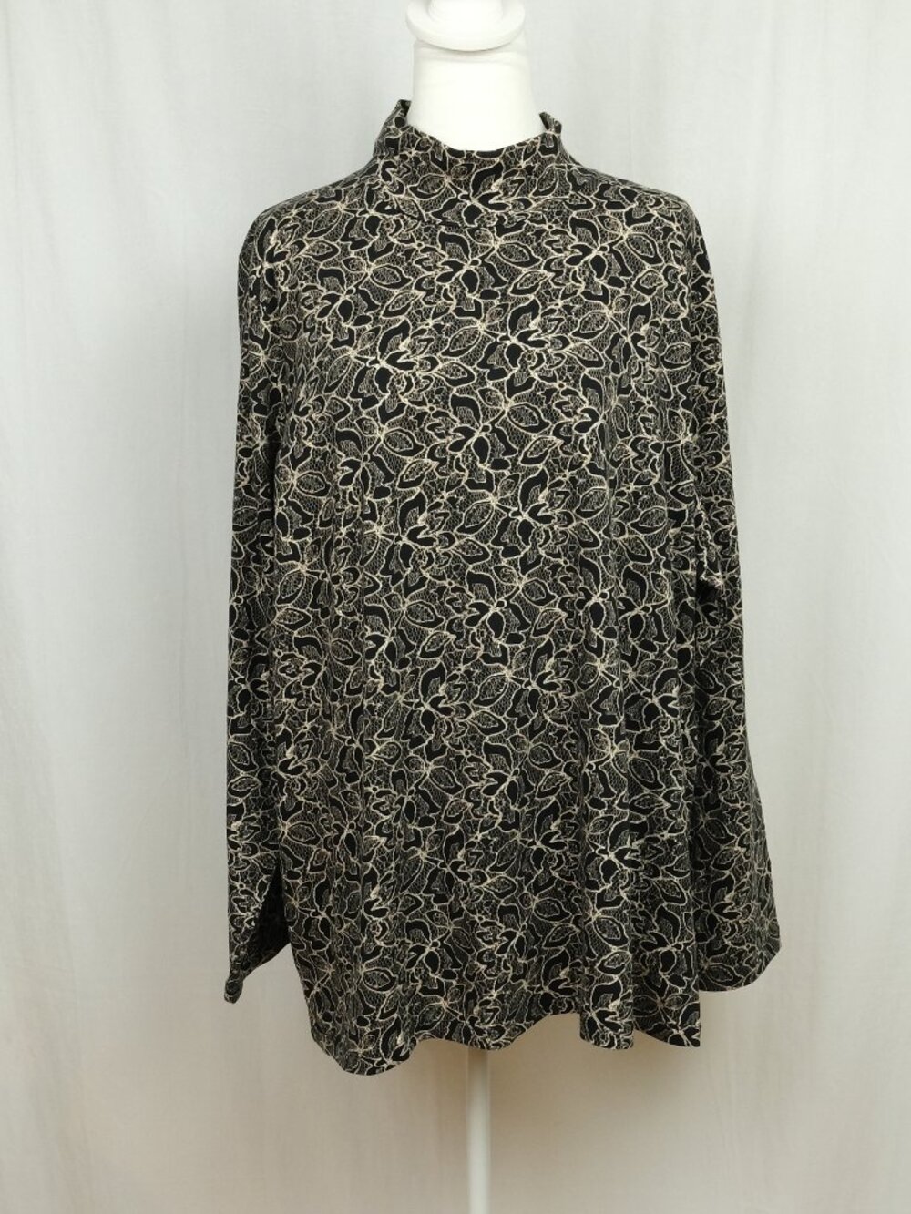 NWT Jones New York Abstract Floral Pattern Top Black Size 3XL
